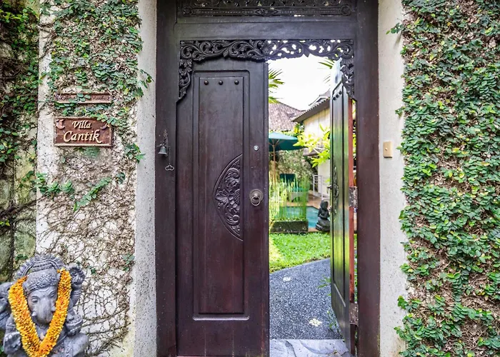Villa Cantik *